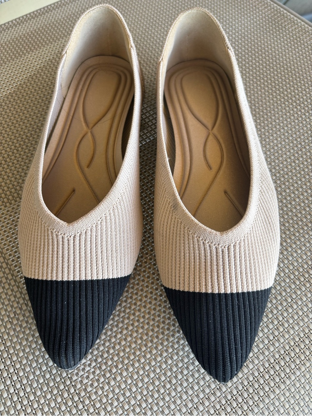Women’s Two-Tone Knit Pointed Flats - Beige and Black